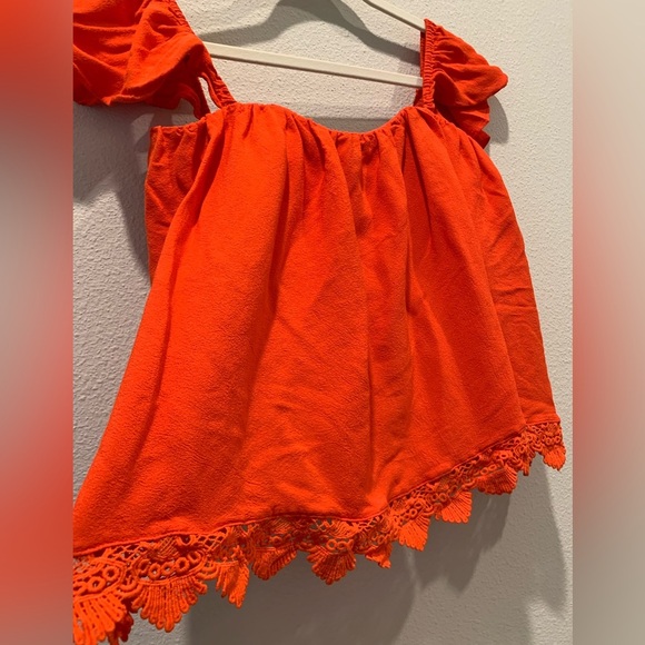 038 Lovers and Friends Crop Tank - Picture 3 of 4